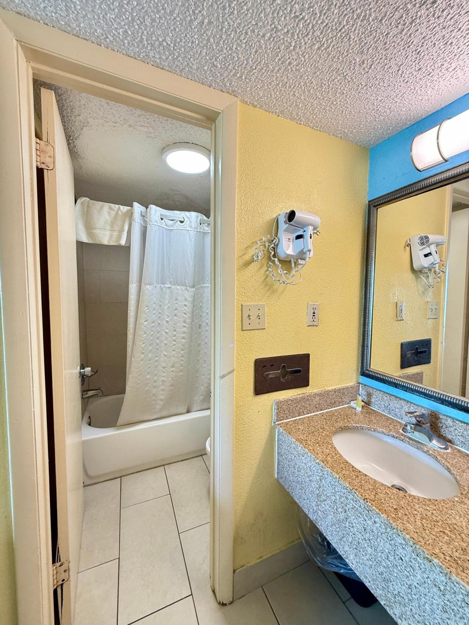 Days Inn By Wyndham Ruther Glen Kings Dominion Area Luaran gambar